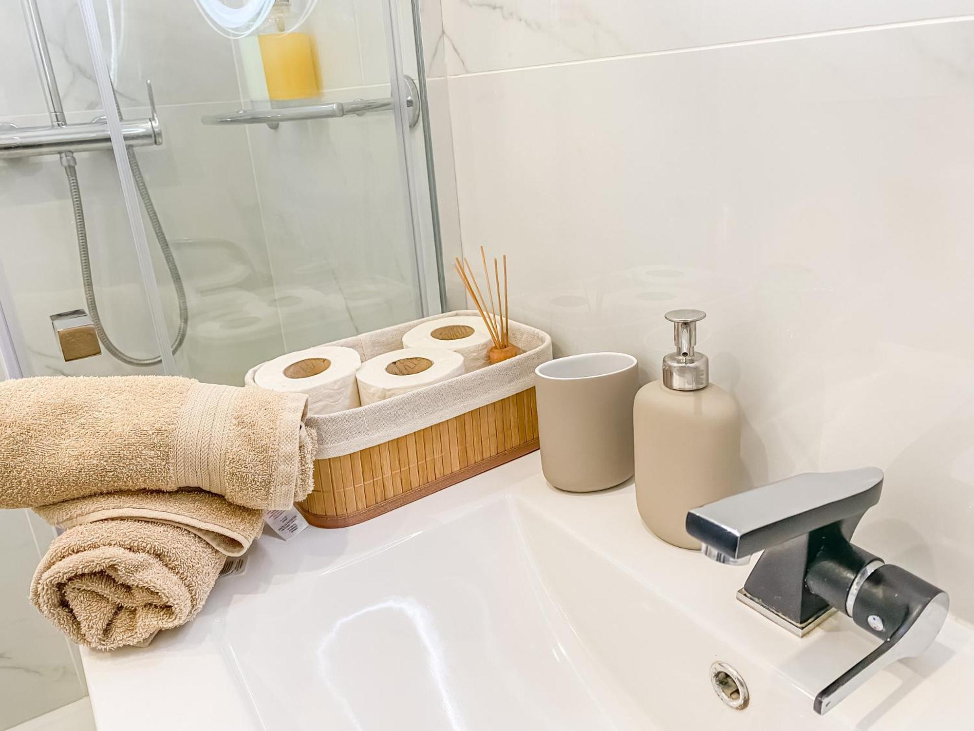 Luxury 2 Min Beach With Balcony, Ocean View, Wifi, Ac, Smarttv Portimao Ngoại thất bức ảnh