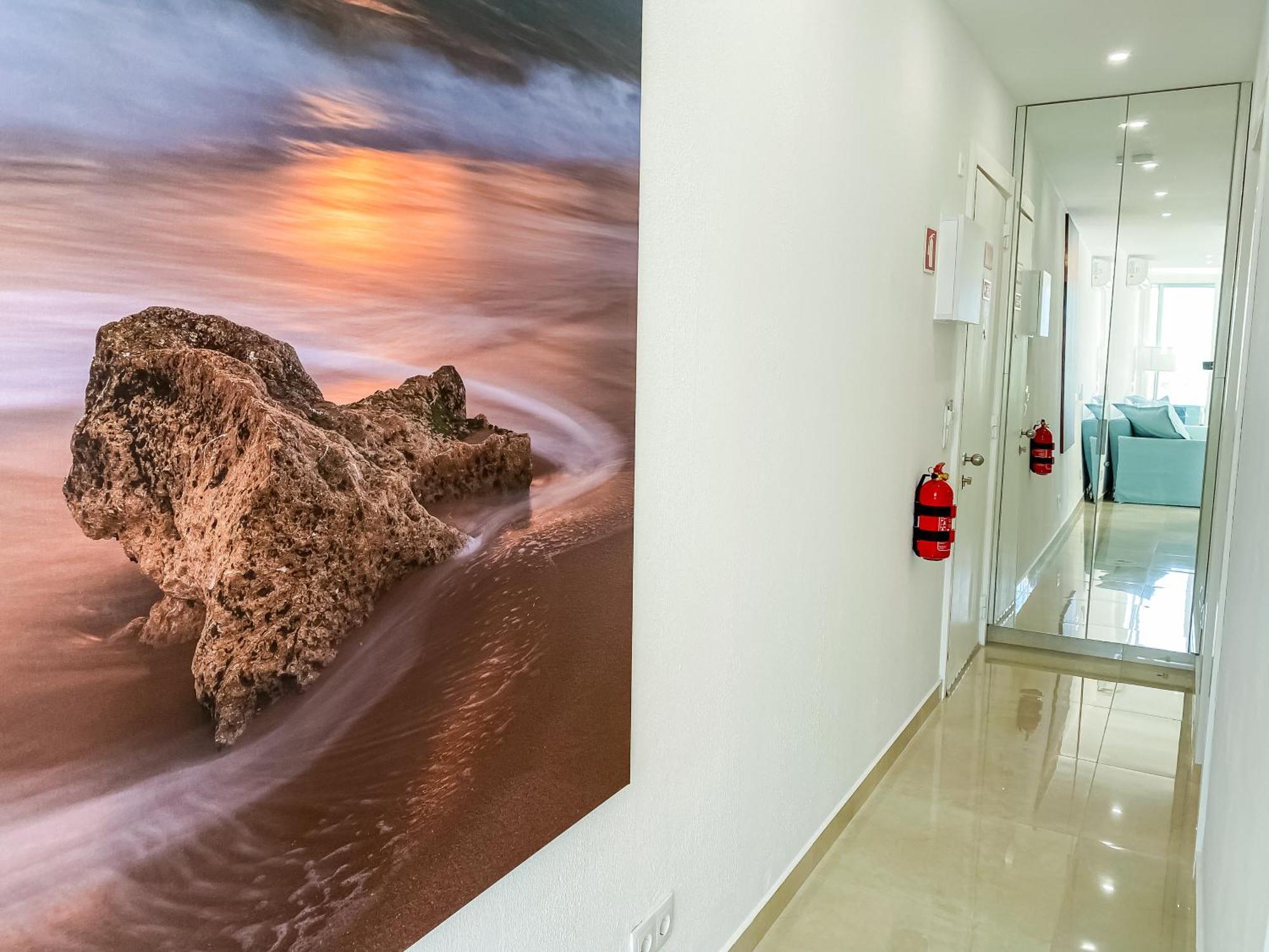 Luxury 2 Min Beach With Balcony, Ocean View, Wifi, Ac, Smarttv Portimao Ngoại thất bức ảnh