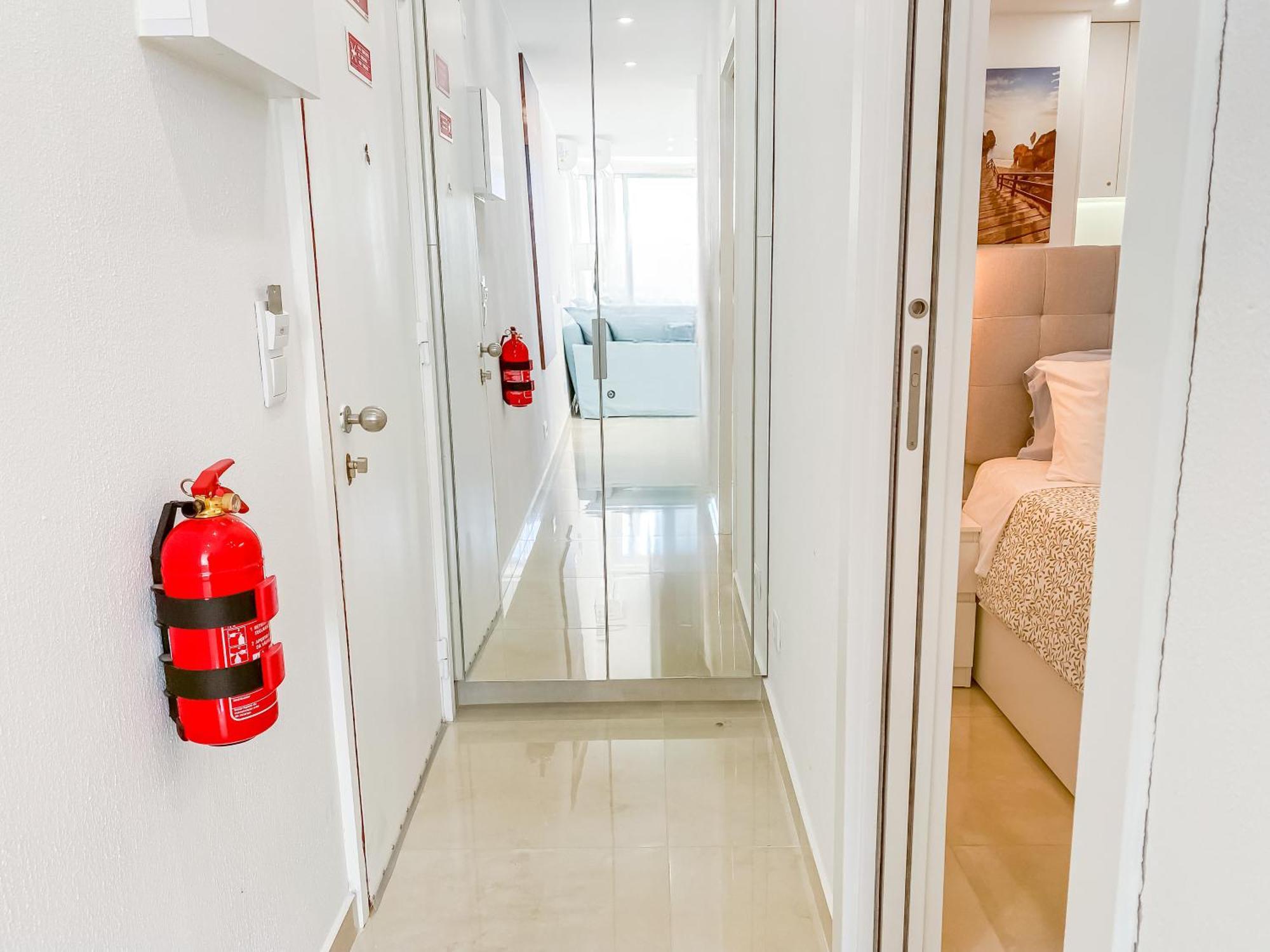 Luxury 2 Min Beach With Balcony, Ocean View, Wifi, Ac, Smarttv Portimao Ngoại thất bức ảnh
