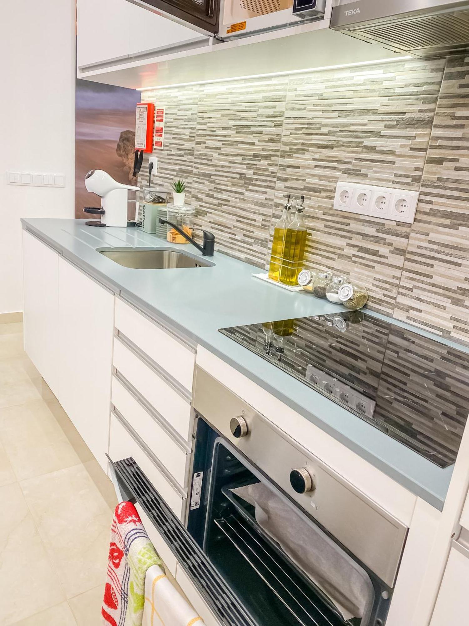 Luxury 2 Min Beach With Balcony, Ocean View, Wifi, Ac, Smarttv Portimao Ngoại thất bức ảnh